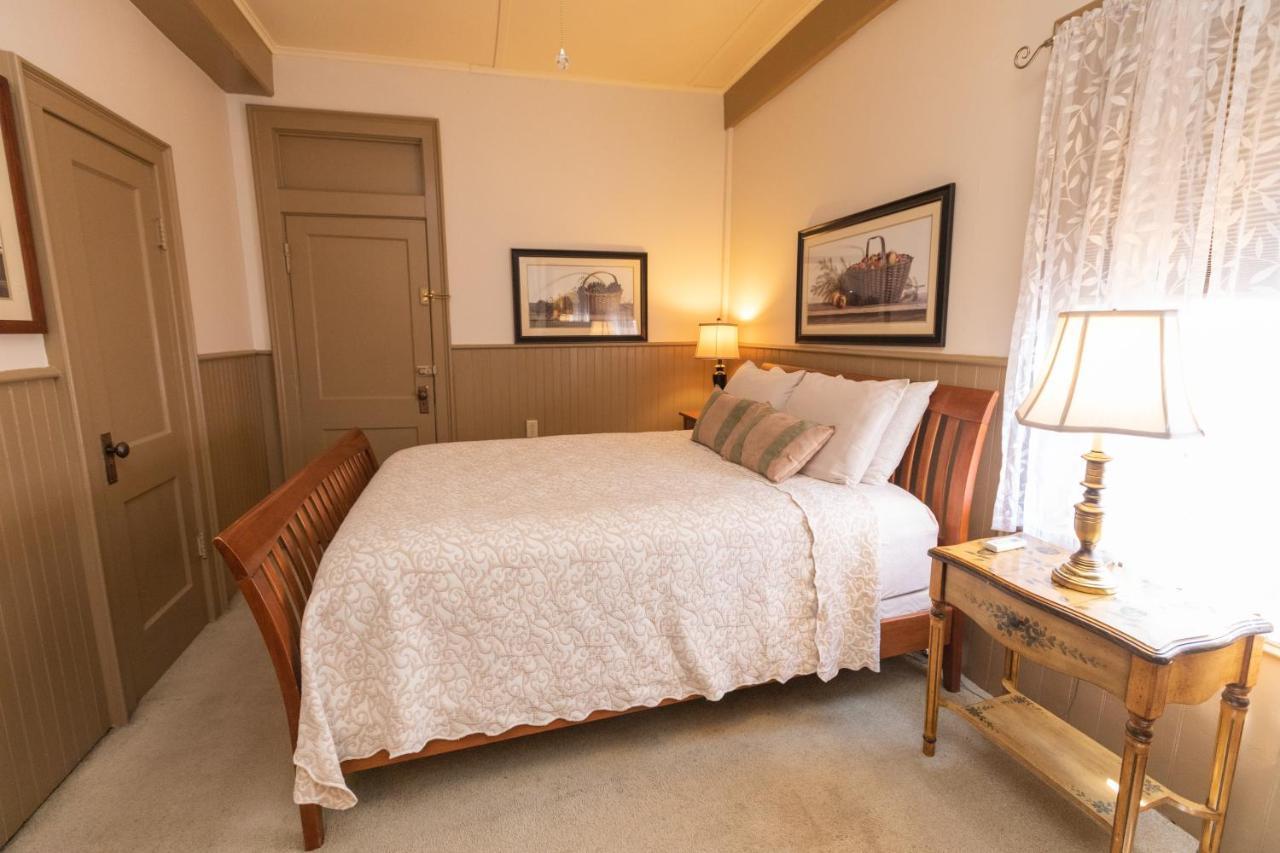 East Middlebury Waybury Inn מראה חיצוני תמונה