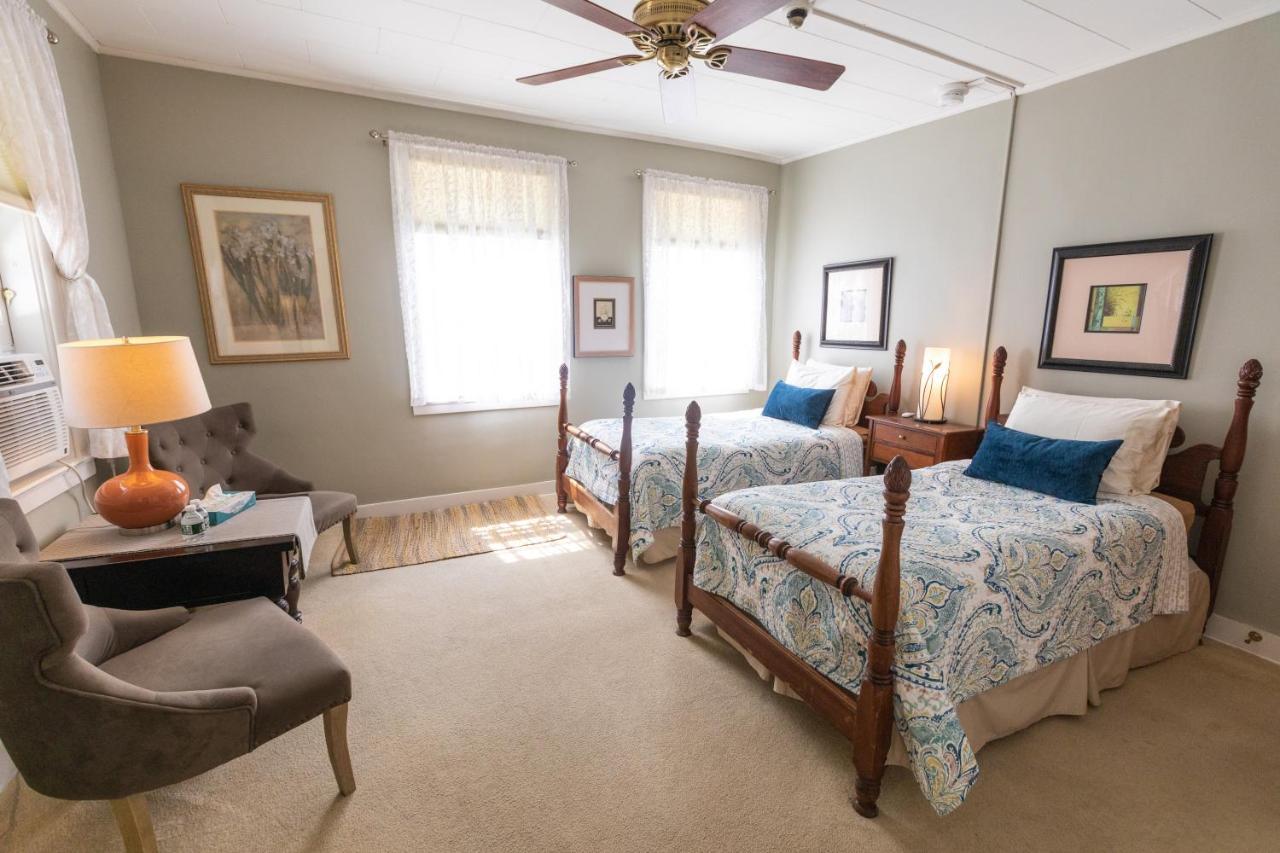 East Middlebury Waybury Inn מראה חיצוני תמונה