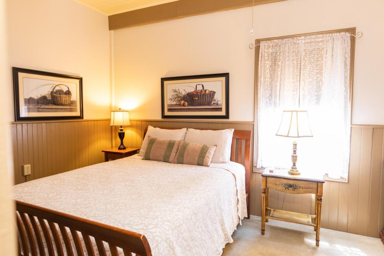 East Middlebury Waybury Inn מראה חיצוני תמונה