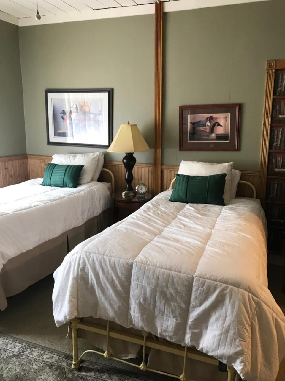 East Middlebury Waybury Inn מראה חיצוני תמונה